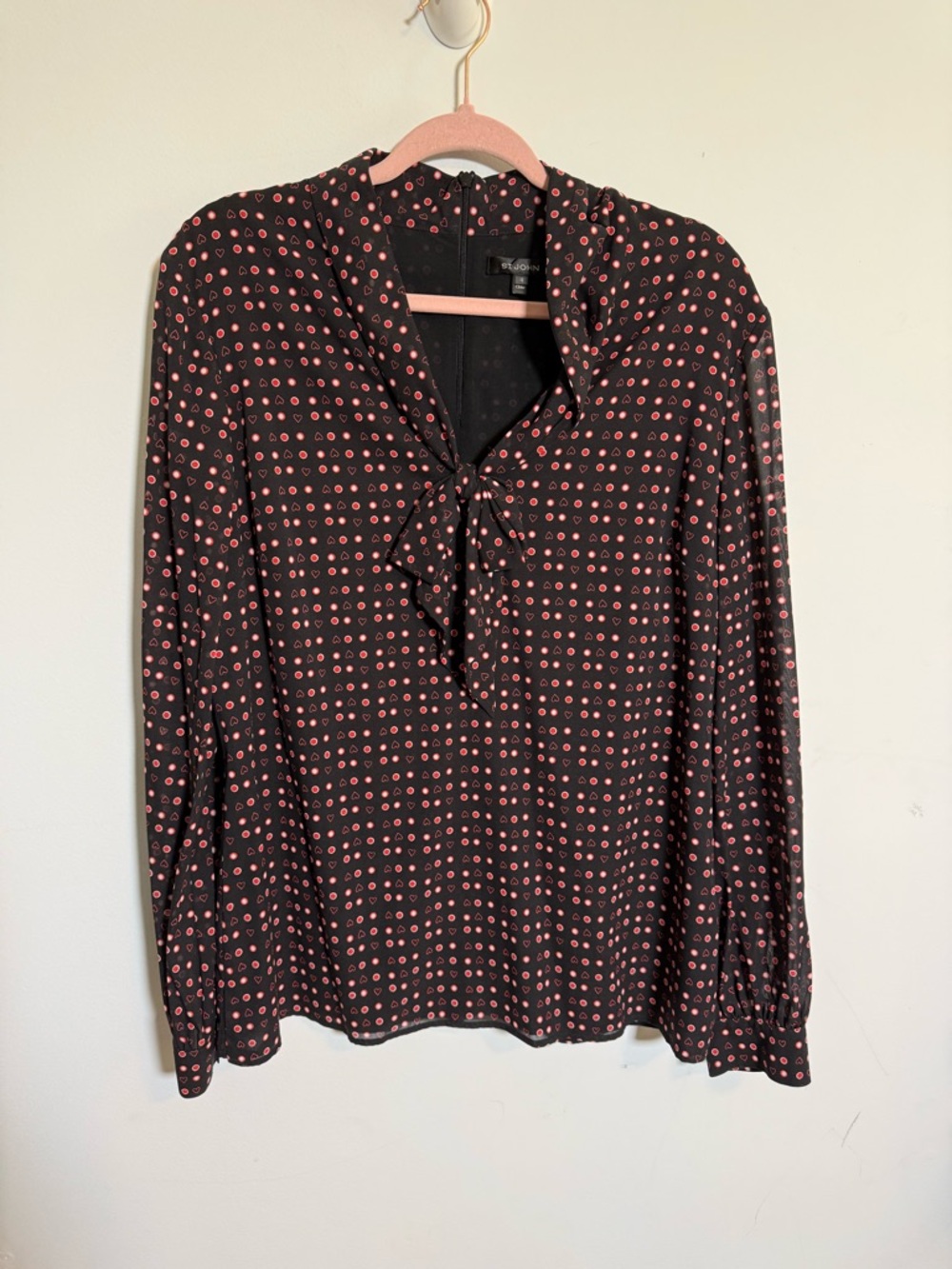 St John Silk‎ Blend Heart Print Blouse Tie Neck Polka Dot Black Red Size 12